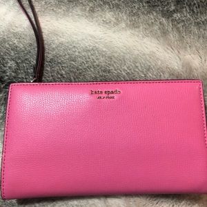 Kate spade wristlet wallet